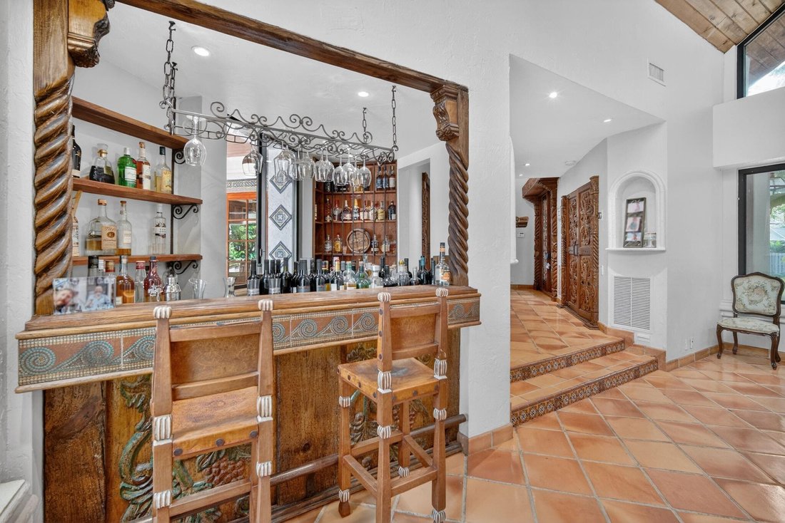 House in Hollywood, Florida, United States 5 - 17327389