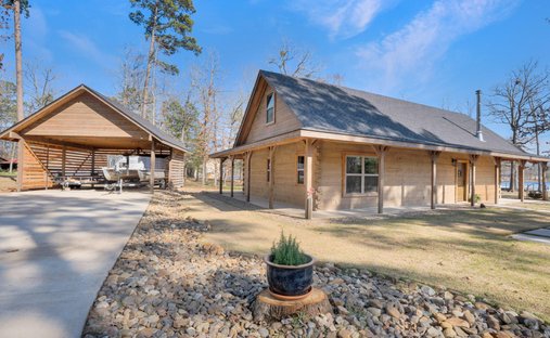 House in Avinger, Texas, United States 1