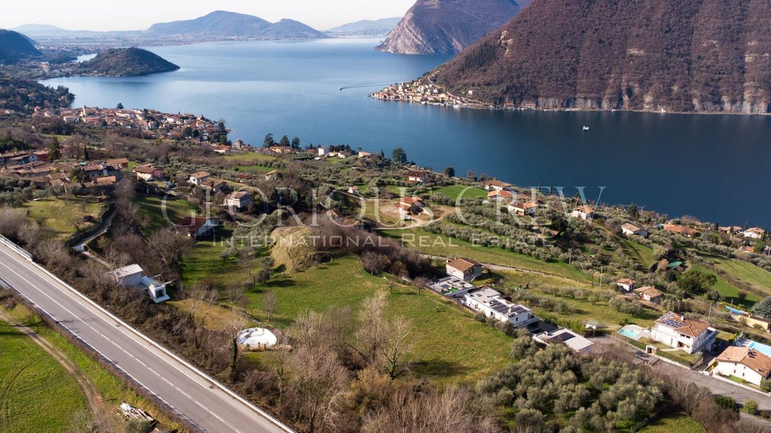Land in Sale Marasino, Lombardy, Italy 2 - 17328336