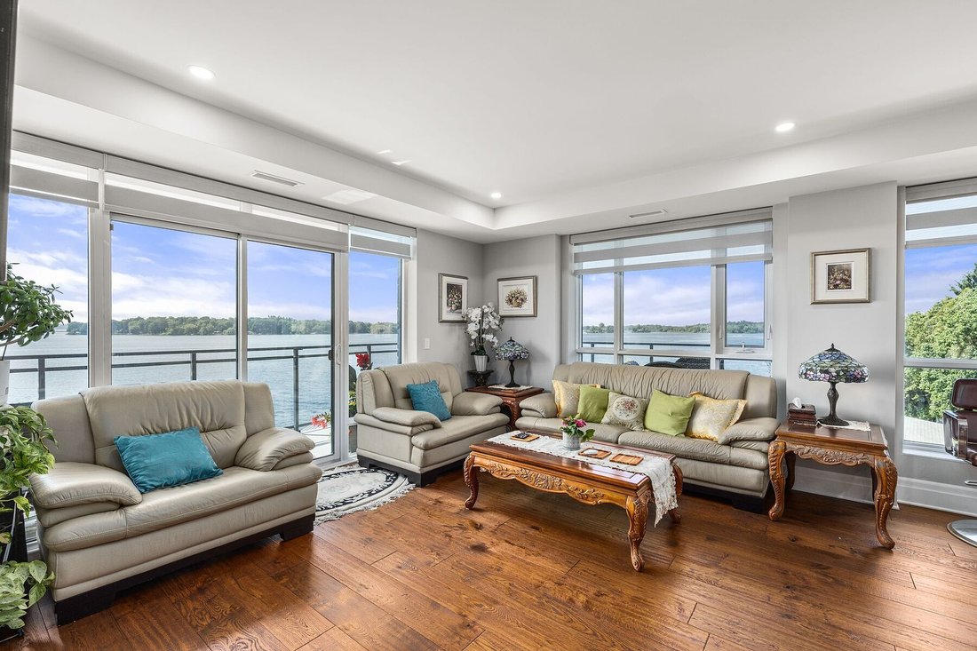 Condo in Gananoque, Ontario, Canada 2 - 15488976
