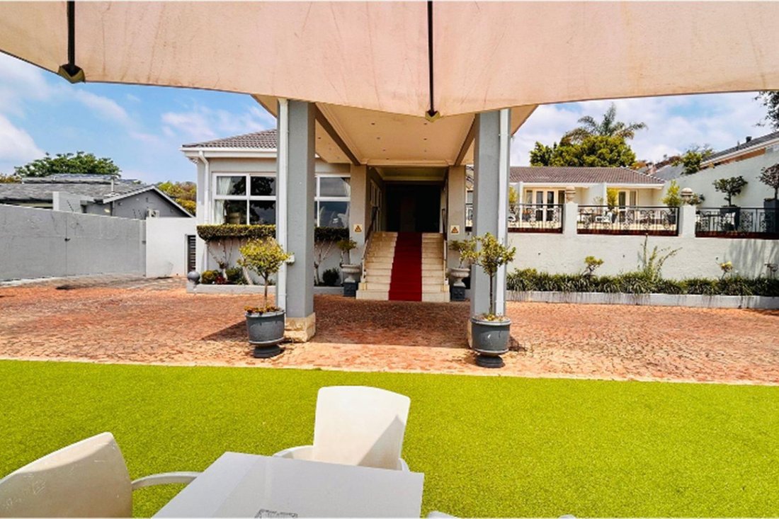 House in Groenkloof, Gauteng, South Africa 3 - 17327601