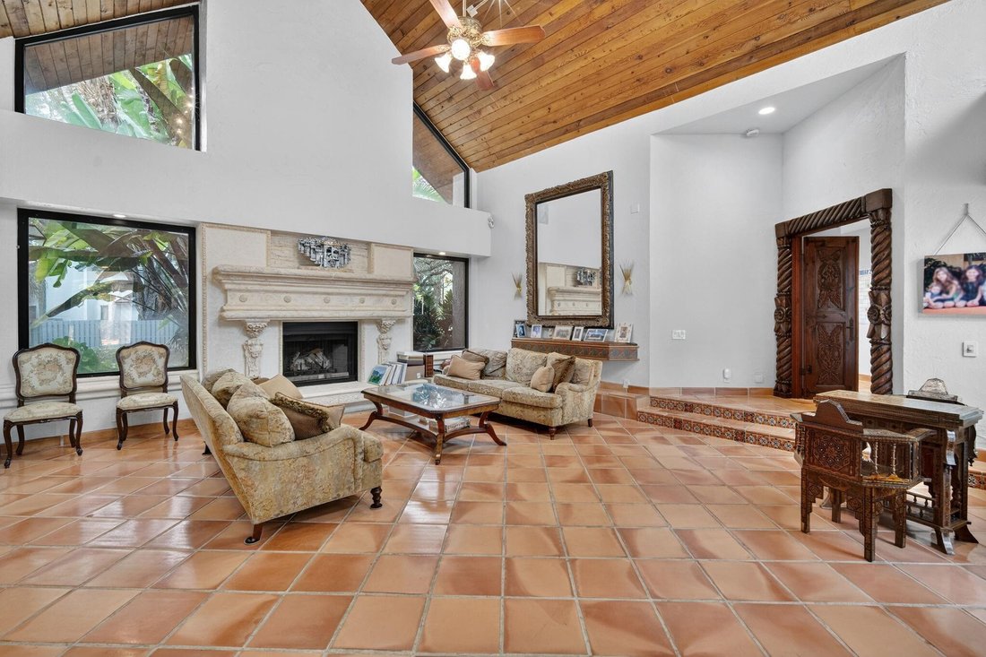 House in Hollywood, Florida, United States 4 - 17327389