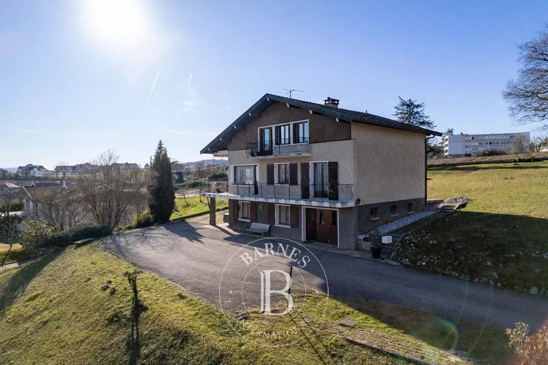 Estate in Épagny Metz-Tessy, Auvergne-Rhône-Alpes, France 1 - 17326611