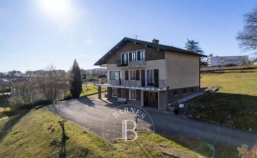Domaine à Poisy, Auvergne-Rhône-Alpes, France 1