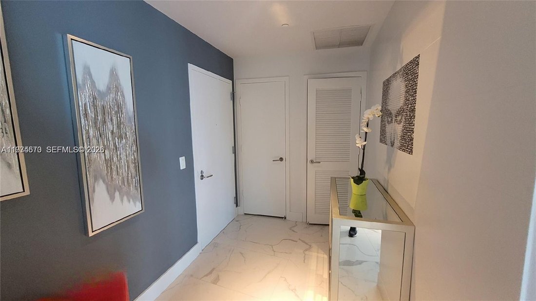 Condo in Miami, Florida, United States 5 - 17326363