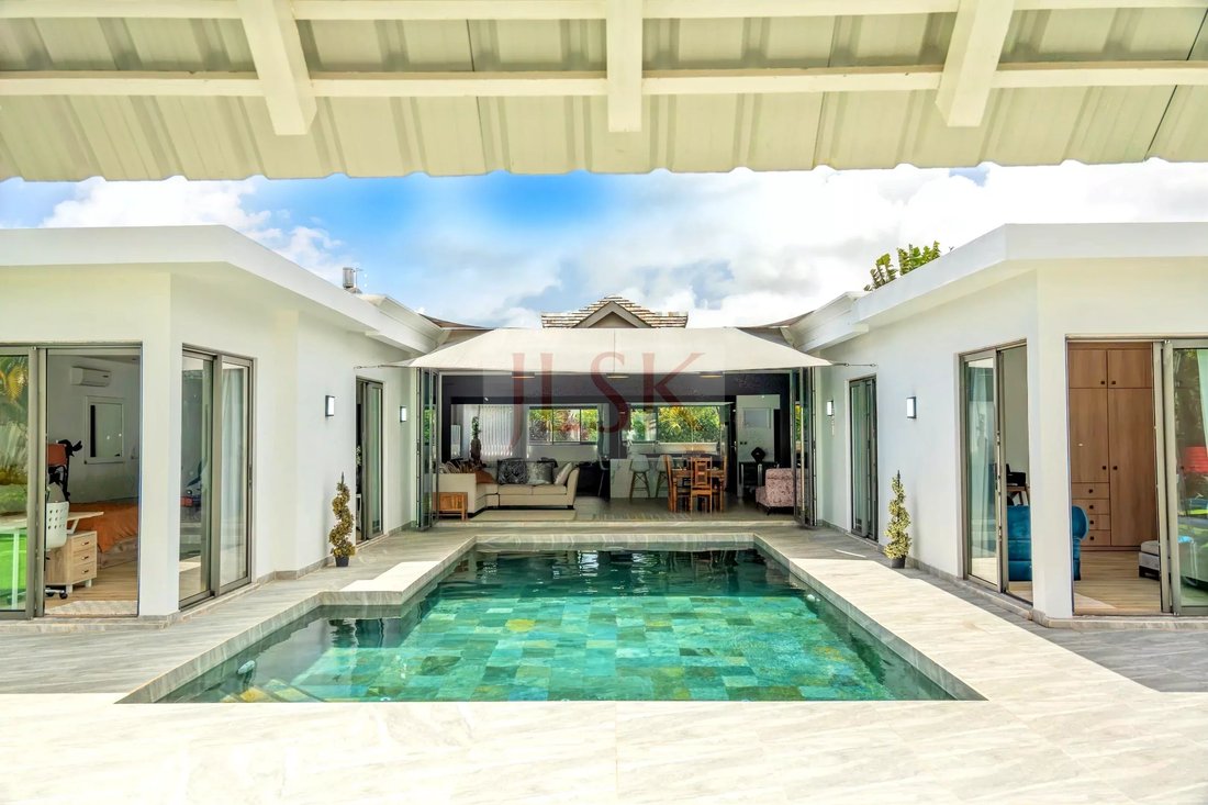Villa in Grand Baie, Rivière du Rempart District, Mauritius 2 - 17302610