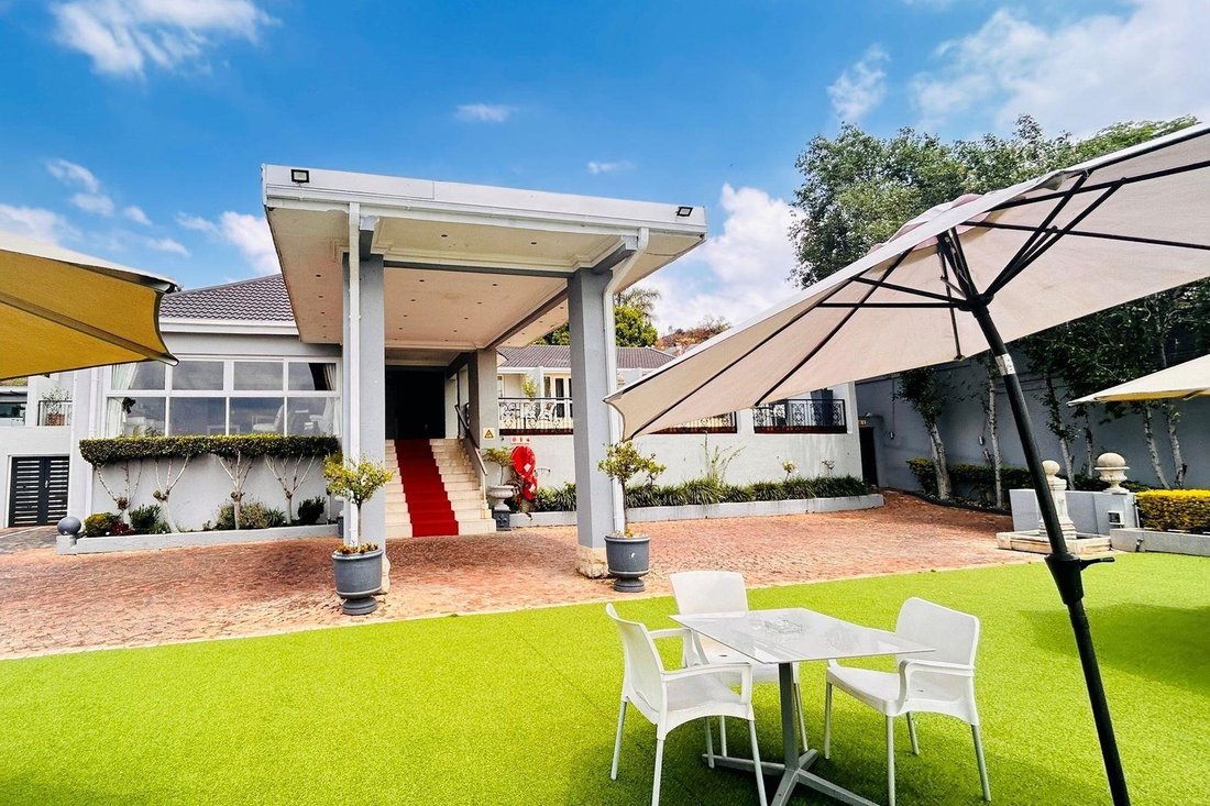 House in Groenkloof, Gauteng, South Africa 5 - 17327601