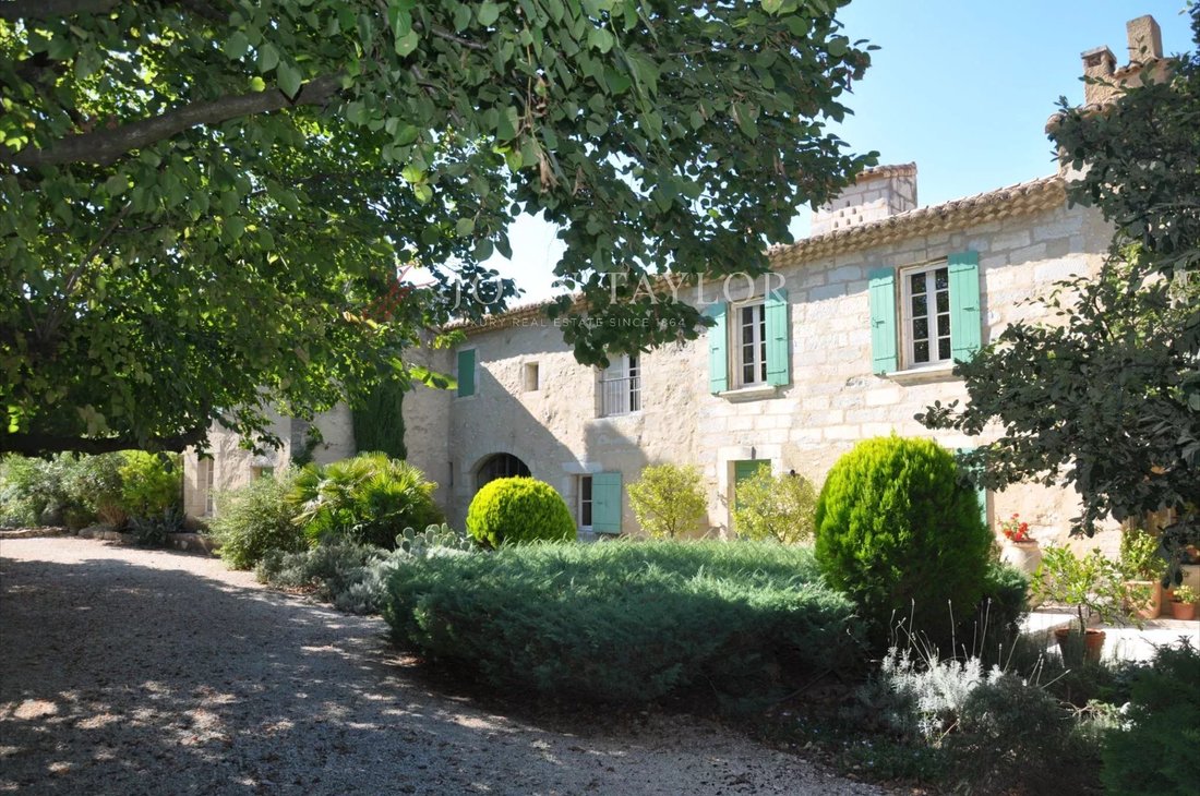 Estate in Barbentane, Provence-Alpes-Côte d'Azur, France 1 - 15453363