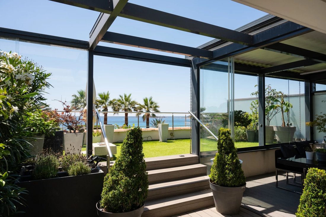 Apartment in Beaucours-La Gorguette-La Morvenede, Sanary-sur-Mer, France 1 - 17327315