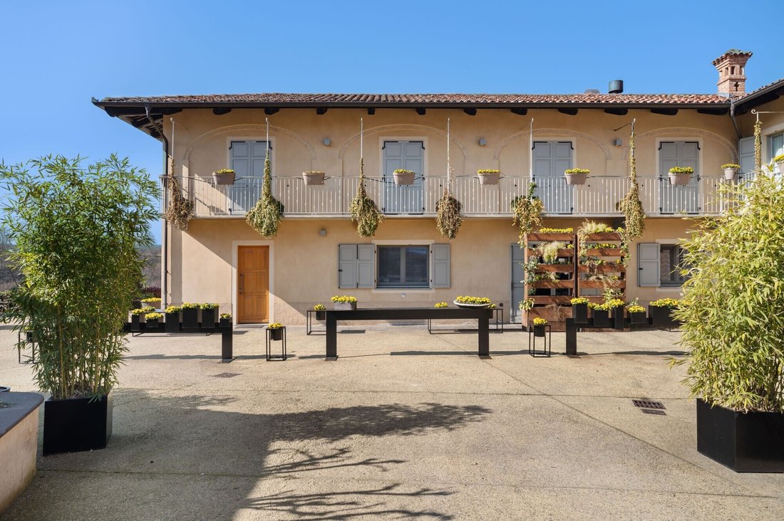 House in La Morra, Piedmont, Italy 2 - 17324655