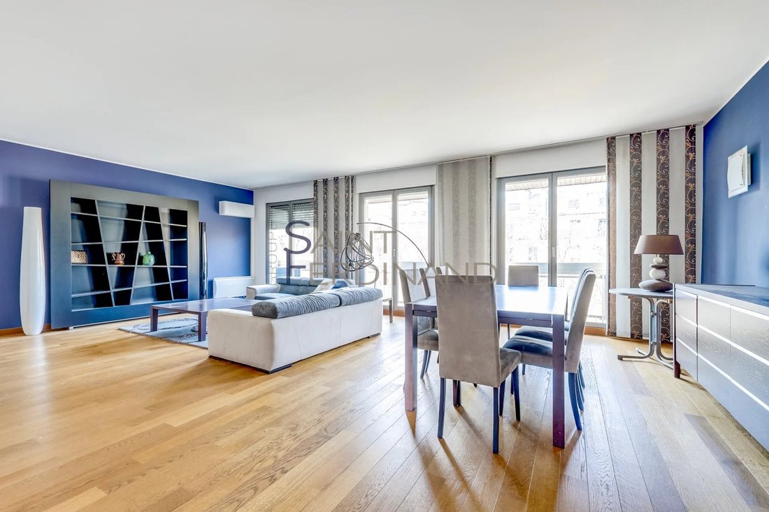 Apartment in Chaillot, Paris 16e Arrondissement, Paris 1 - 17295480