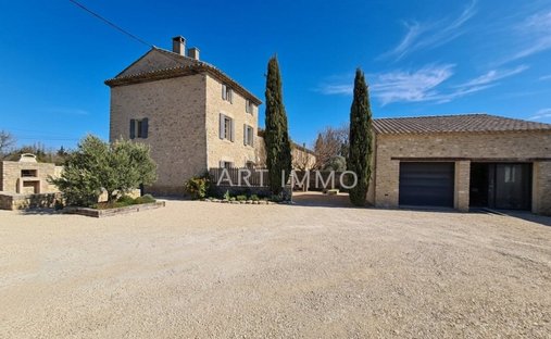 House in Nevons-route d'Apt, L'Isle-sur-la-Sorgue, France 1
