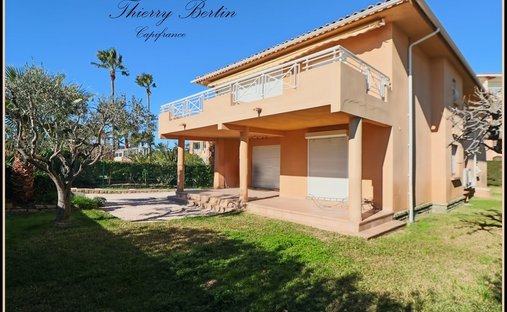 Apartment in Exterieurs, Frejus, France 1