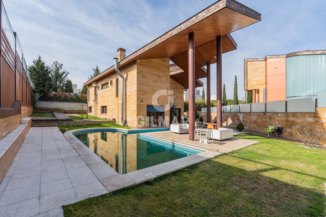 Villa in Pozuelo de Alarcon, Comunidad de Madrid, Spain 2 - 17324800
