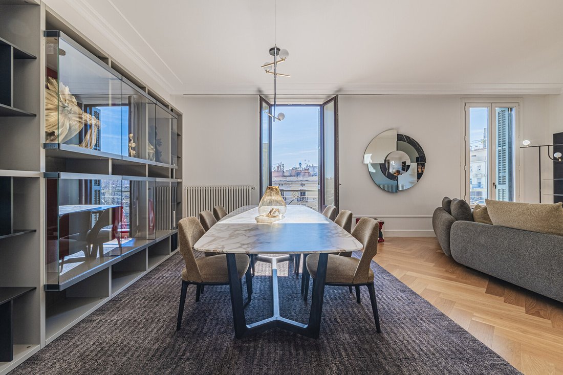 Apartment in Eixample, Barcelona, Spain 2 - 17328325