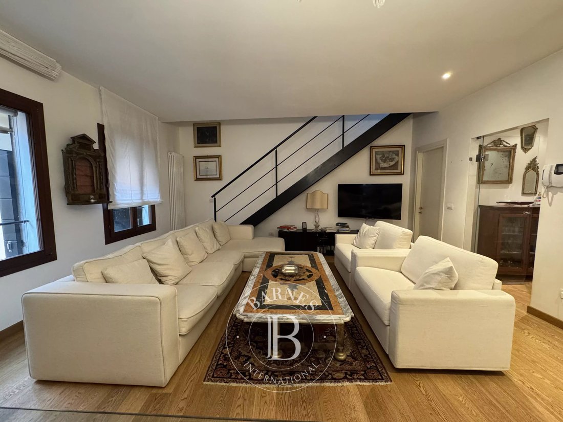 Penthouse in Saint Paul, Venice, Italy 4 - 16966846