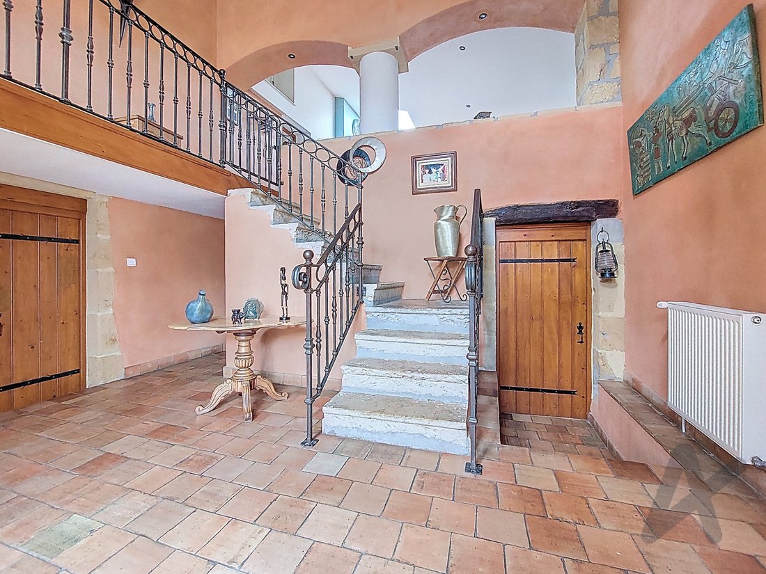 House in Sain-Bel, Auvergne-Rhône-Alpes, France 5 - 17324865