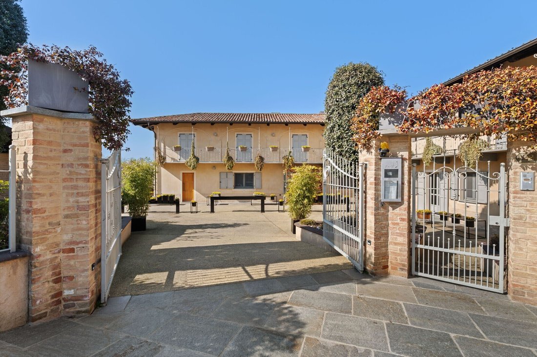 House in La Morra, Piedmont, Italy 1 - 17324655