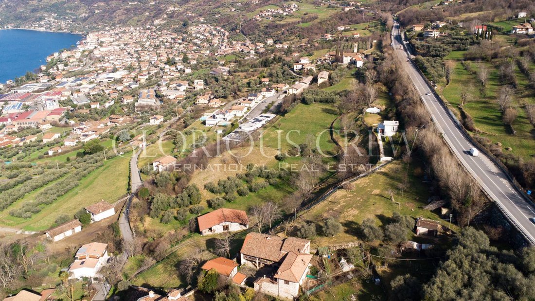 Land in Sale Marasino, Lombardy, Italy 3 - 17328336