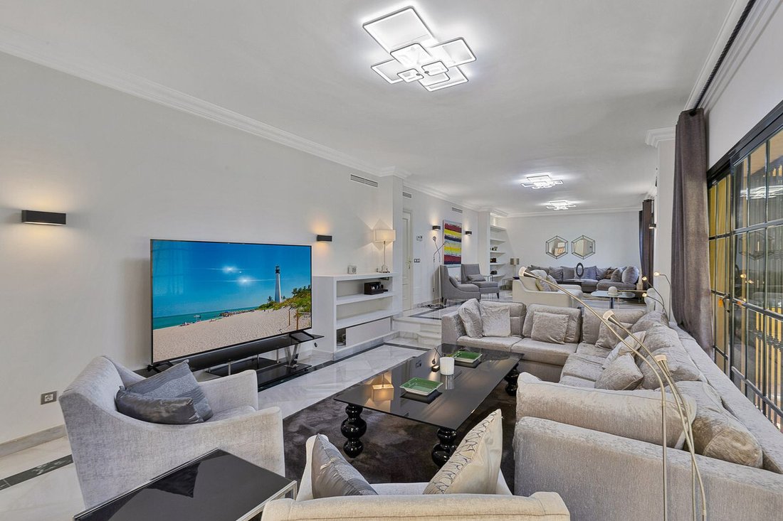 Villa a Guadalmina Baja, San Pedro de Alcántara, Spagna 3 - 17330902