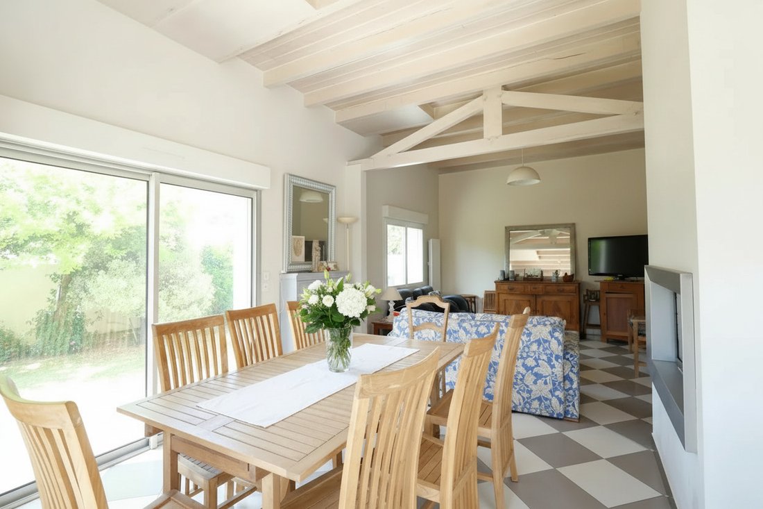 Villa in Saint-Palais-sur-Mer, Nouvelle-Aquitaine, France 4 - 16126139