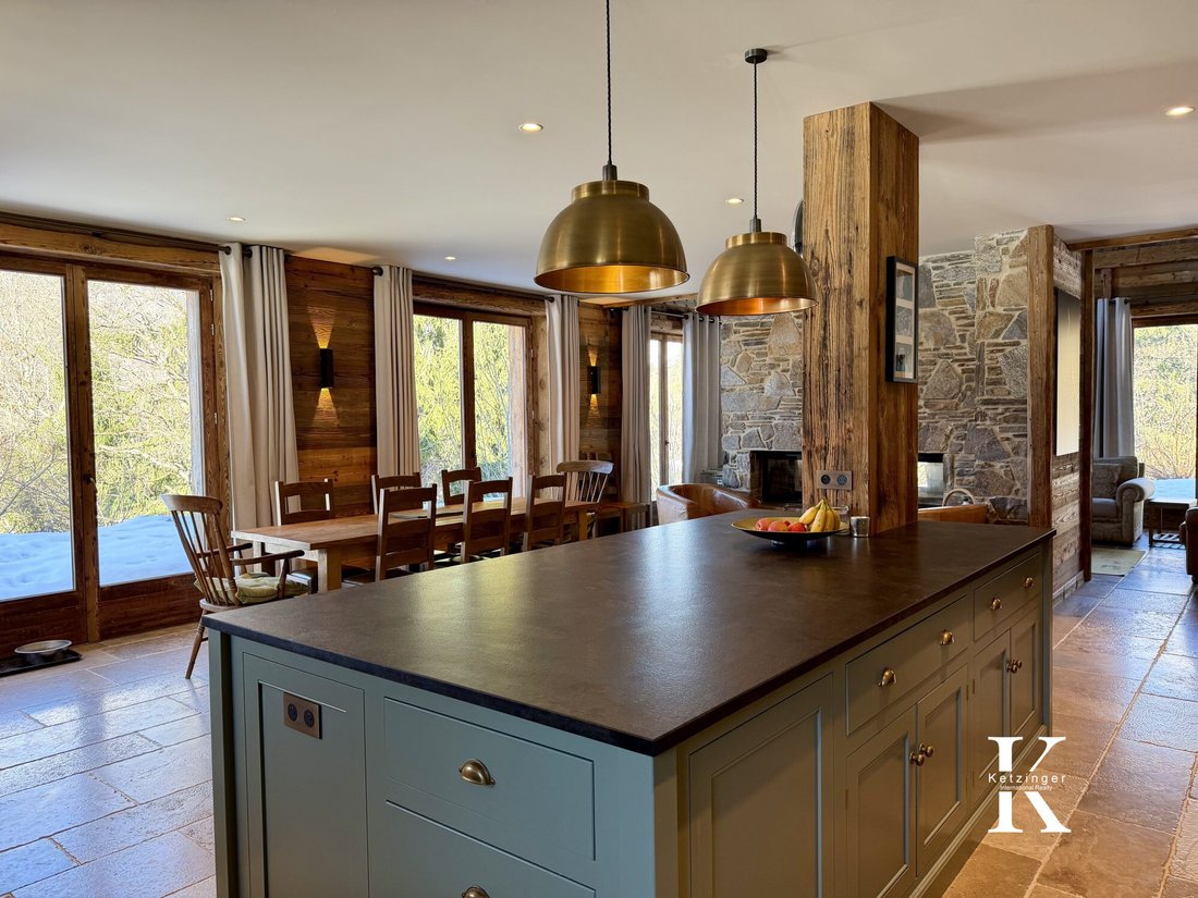Chalet in Les Houches, Auvergne-Rhône-Alpes, France 3 - 17072389