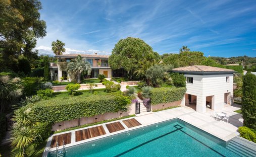 Villa in Antibes, Provence-Alpes-Côte d'Azur, France 1