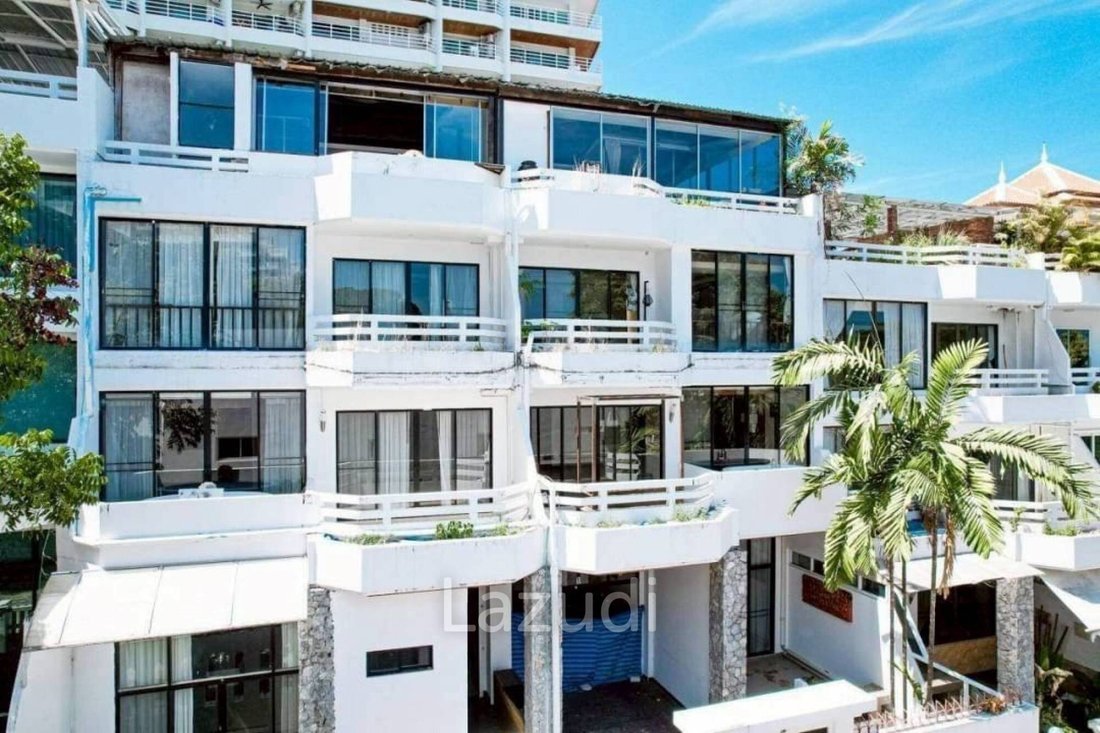 Villa in Pattaya City, Chon Buri, Thailand 1 - 17325385