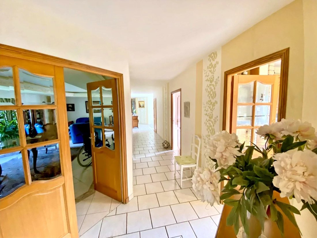 House in Jardins des Grottes, Cambrai, France 4 - 17325202