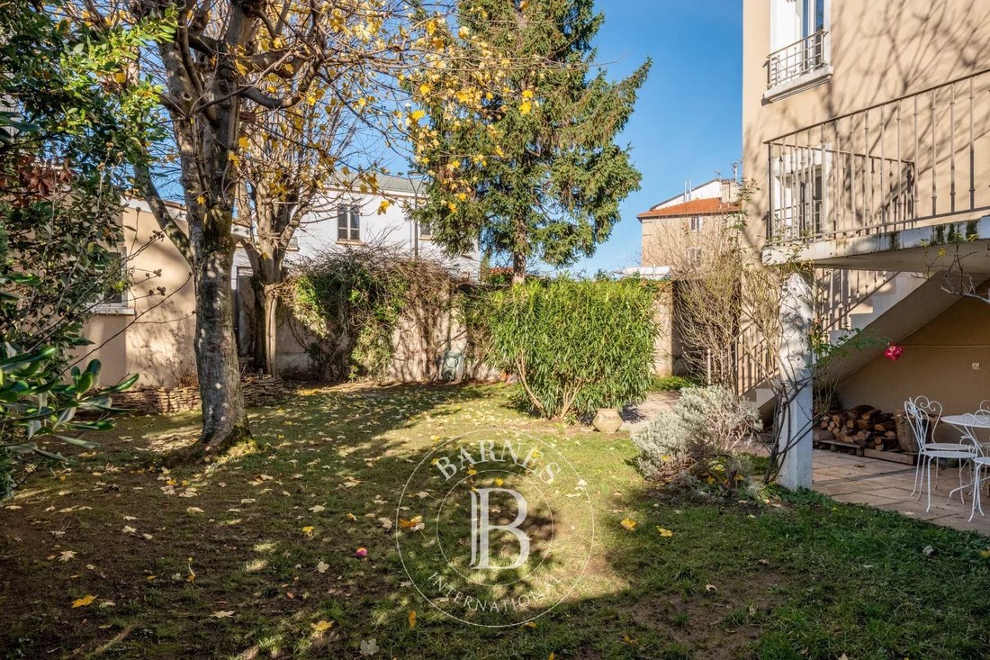 House in Sainte-Foy-lès-Lyon, Auvergne-Rhône-Alpes, France 1 - 17327982