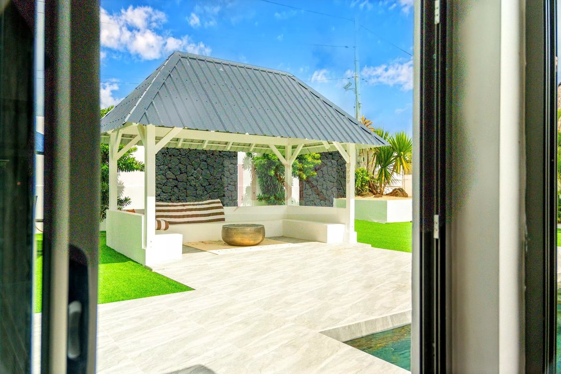 Villa in Grand Baie, Rivière du Rempart District, Mauritius 4 - 17302610