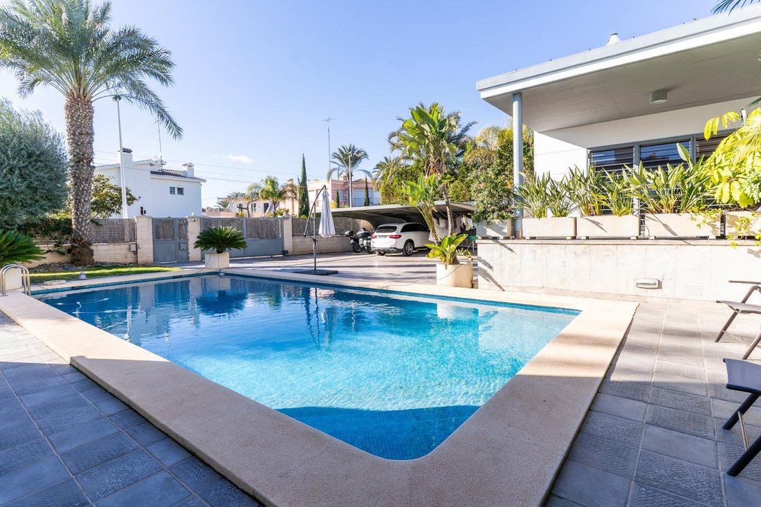 Villa in Elx / Elche, Valencian Community, Spain 5 - 17325050