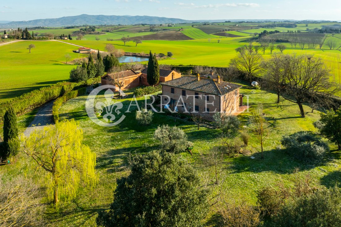 Country House in Castiglione del Lago, Umbria, Italy 1 - 17293229