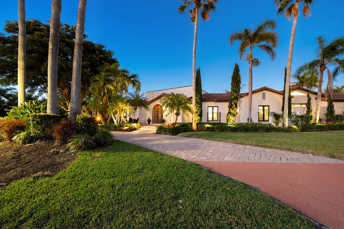 Sarasota, Florida, United States 2 - 17329367