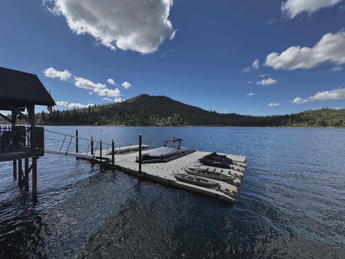 House in Bass Lake, California, United States 3 - 17325900