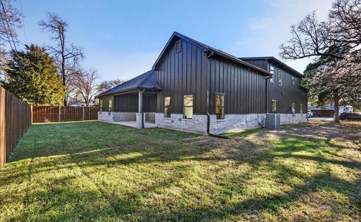 House in Gun Barrel City, Texas, United States 1
