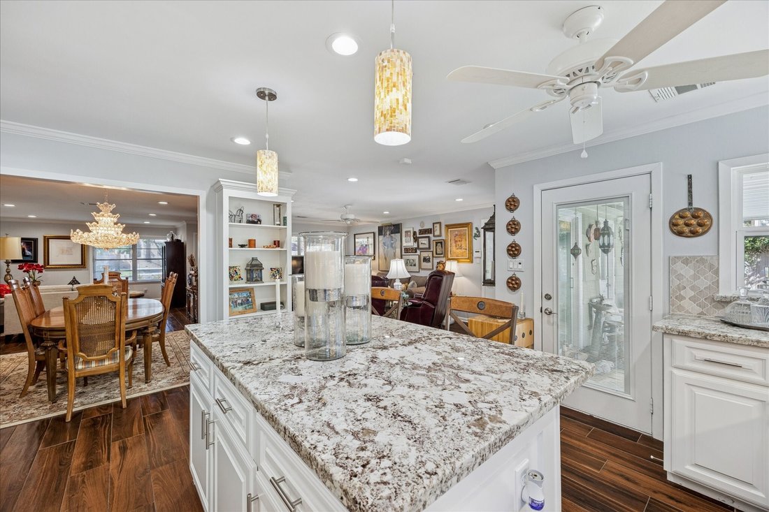 House in Houston, Texas, United States 3 - 17325371