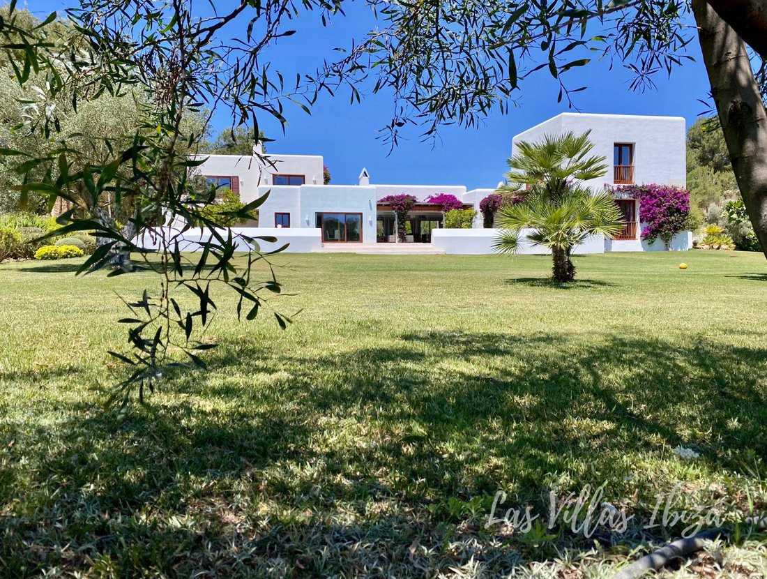 Villa in Ca na Negreta, Santa Eularia des Riu, Balearic Islands 5 - 15746869