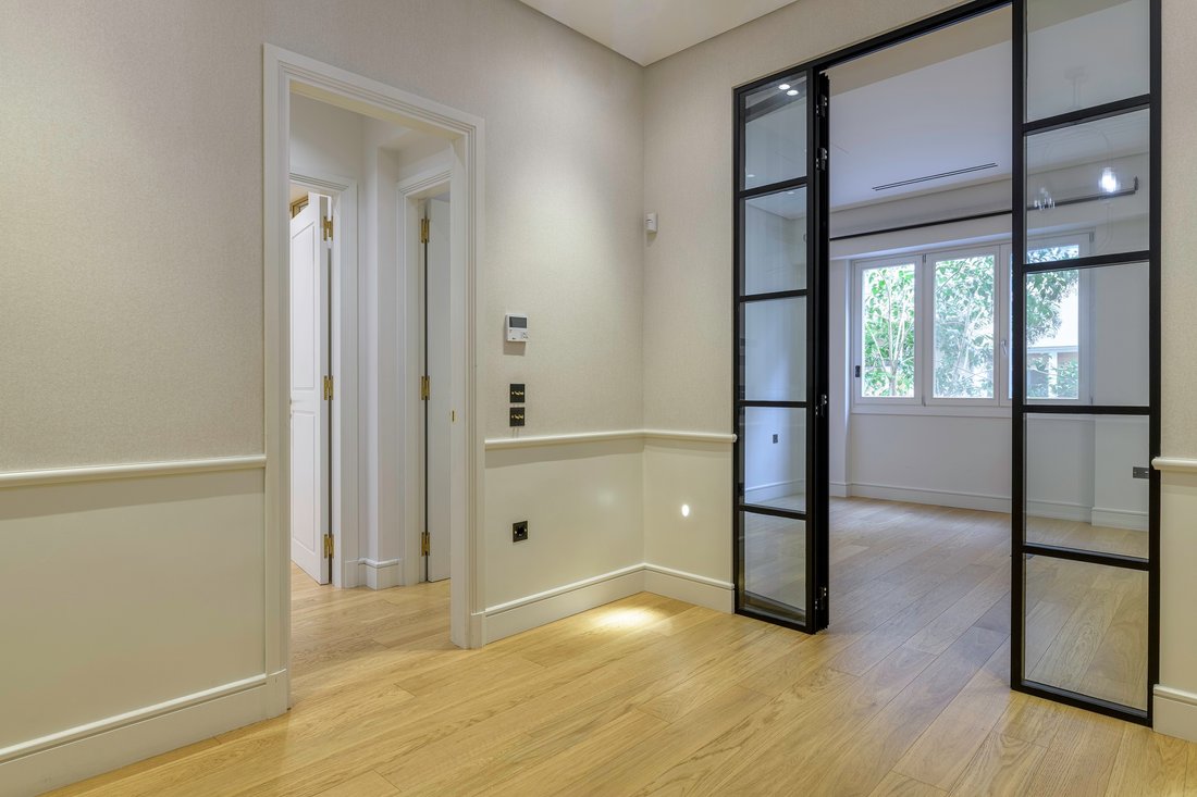 Apartment in Sunoikia Kolonakiou, 1st District of Athens, Athens 5 - 17324071