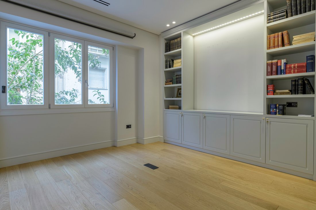 Apartment in Sunoikia Kolonakiou, 1st District of Athens, Athens 2 - 17324071