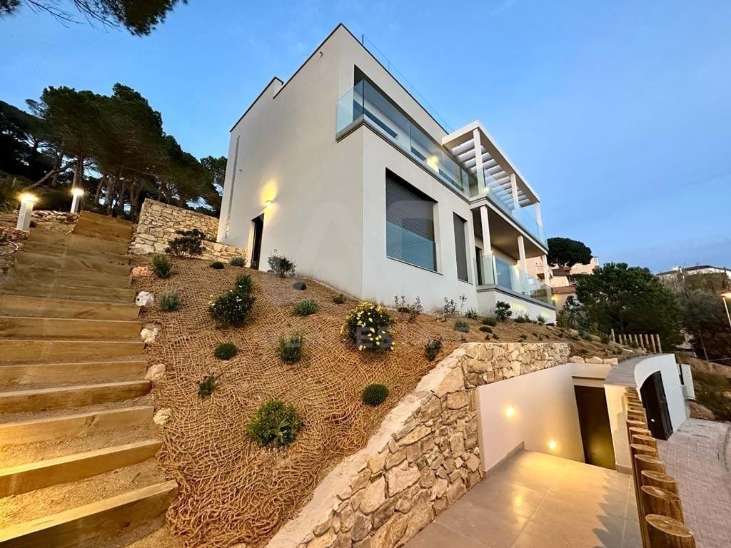 Villa in Lloret de Mar, Catalonia, Spain 1 - 17330499