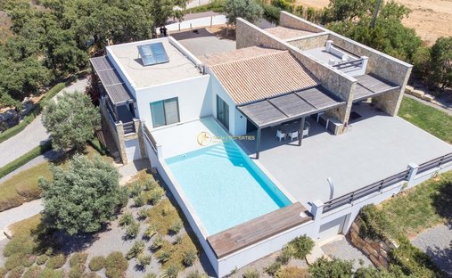 Villa in Porches, Algarve, Portugal 1