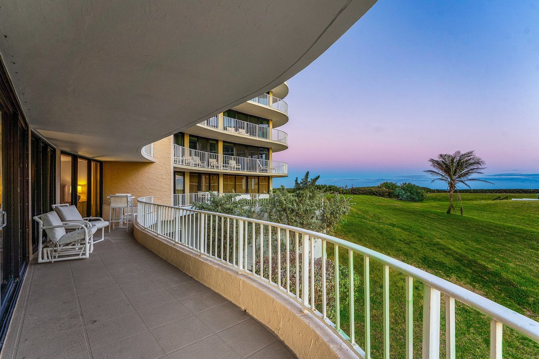 Condo in Palm Beach, Florida, United States 5 - 17330466