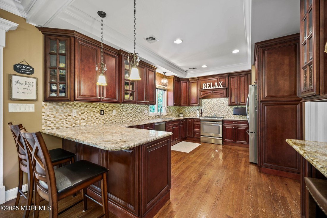 House in Freehold Township, New Jersey, United States 2 - 17330839