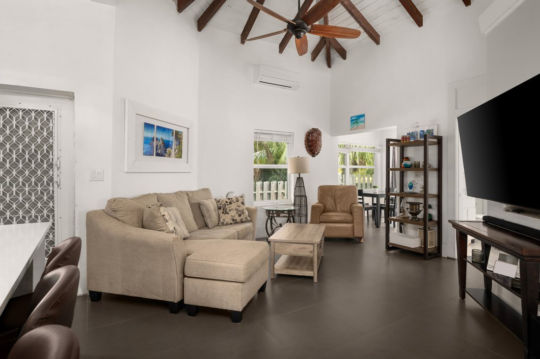 House in Grace Bay, Caicos Islands, Turks and Caicos Islands 2 - 17330680