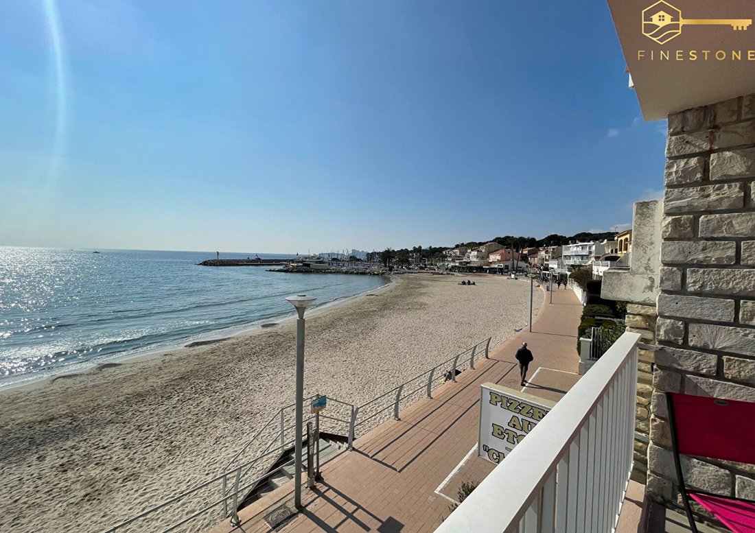 Apartment in Saint-Cyr-sur-Mer, Provence-Alpes-Côte d'Azur, France 5 - 17330586