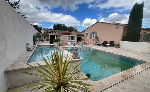 Villa in Saint-Rémy-de-Provence, Provence-Alpes-Côte d'Azur, France 1