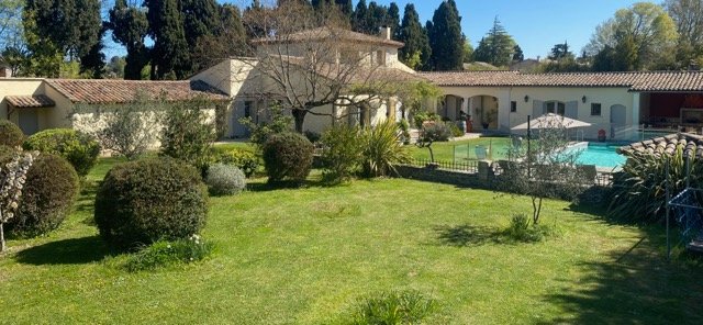 Villa in Saint-Rémy-de-Provence, Provence-Alpes-Côte d'Azur, France 1 - 17330600