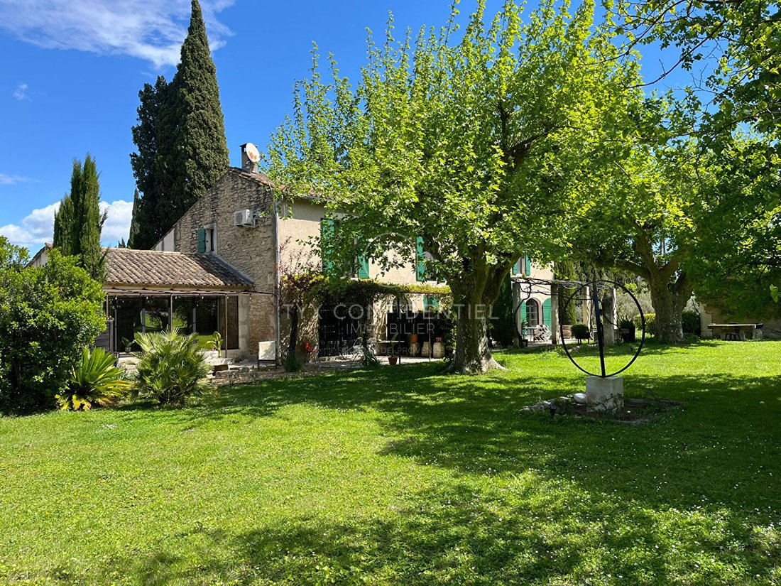 Villa in Saint-Rémy-de-Provence, Provence-Alpes-Côte d'Azur, France 1 - 17330719