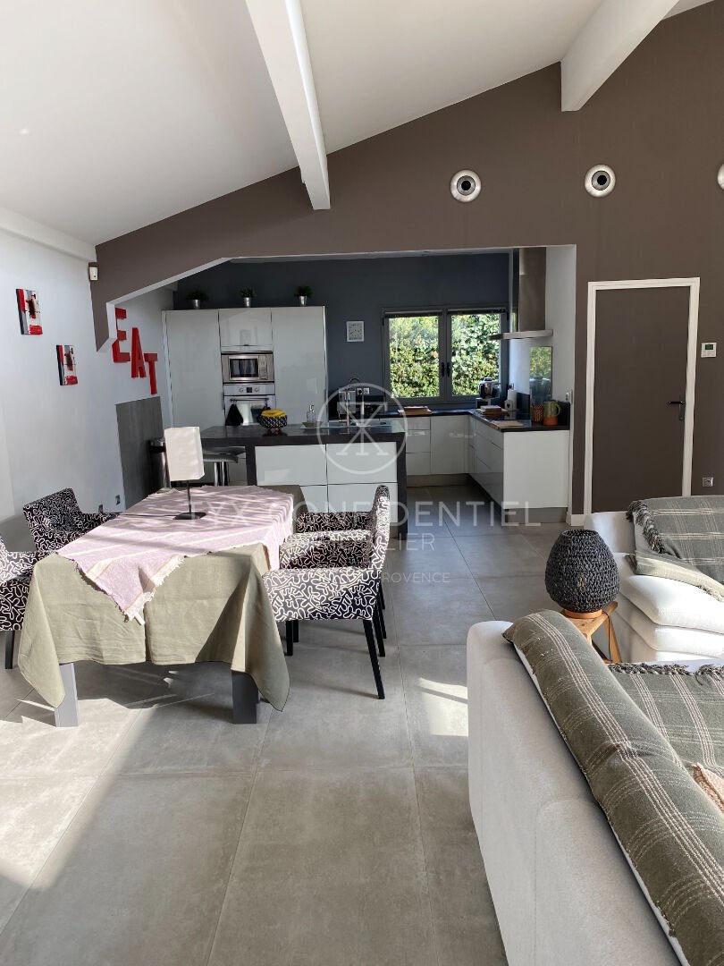Villa in Maussane-les-Alpilles, Provence-Alpes-Côte d'Azur, France 4 - 17330757